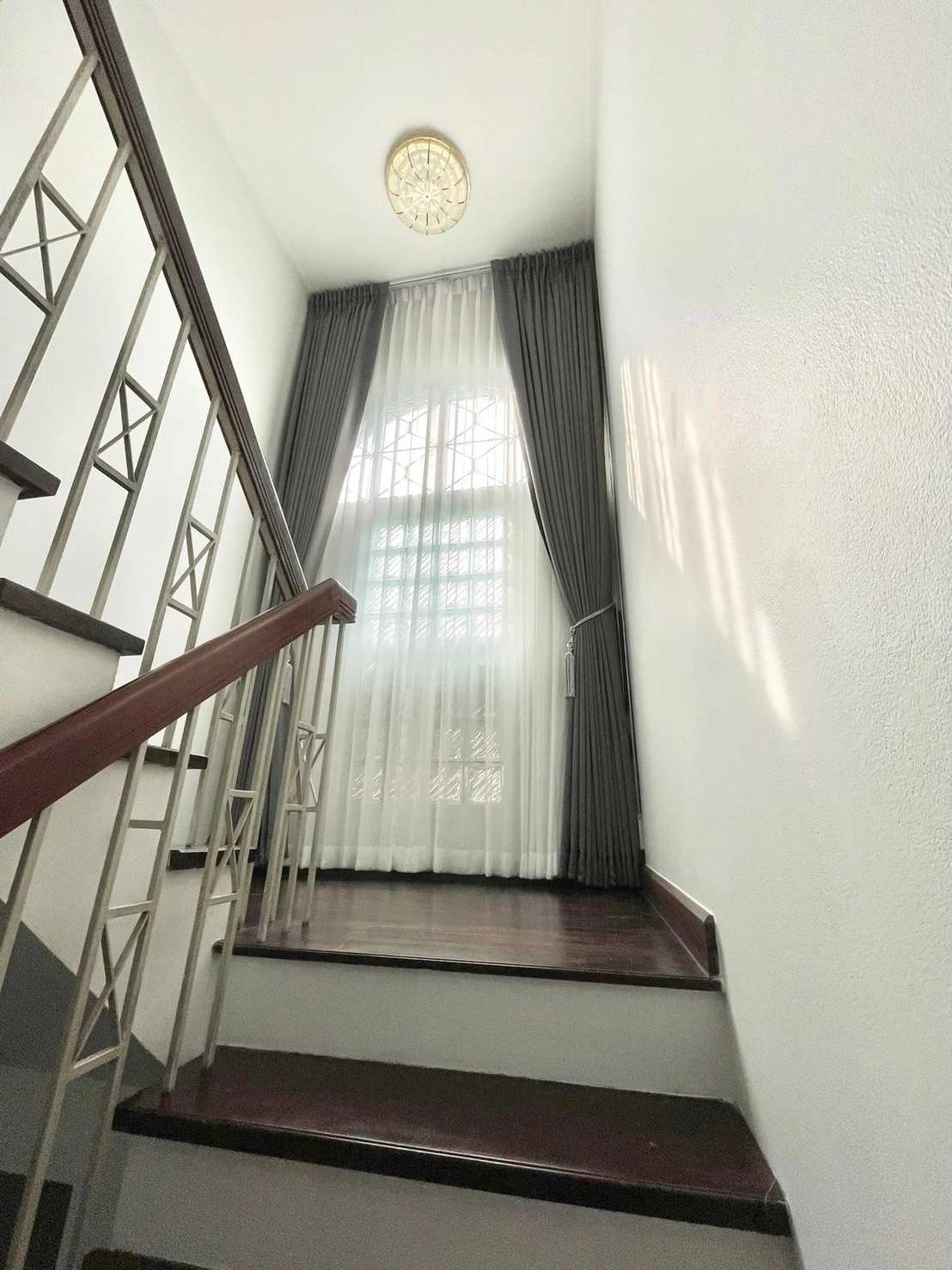 Gallery image 6