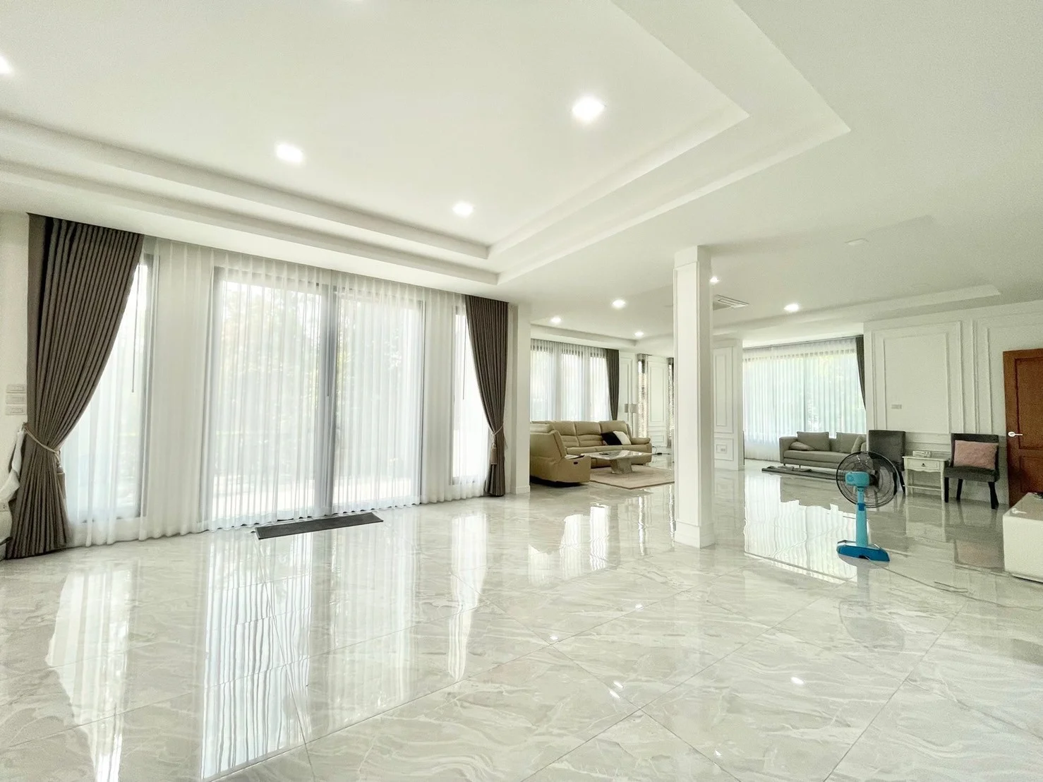 Gallery image 6